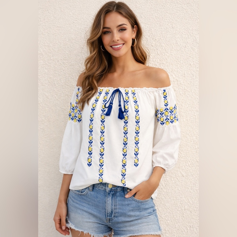 Abercrombie & Fitch White Blouse with‎ Blue and Yellow Embroidery